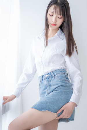 亚洲成人影片